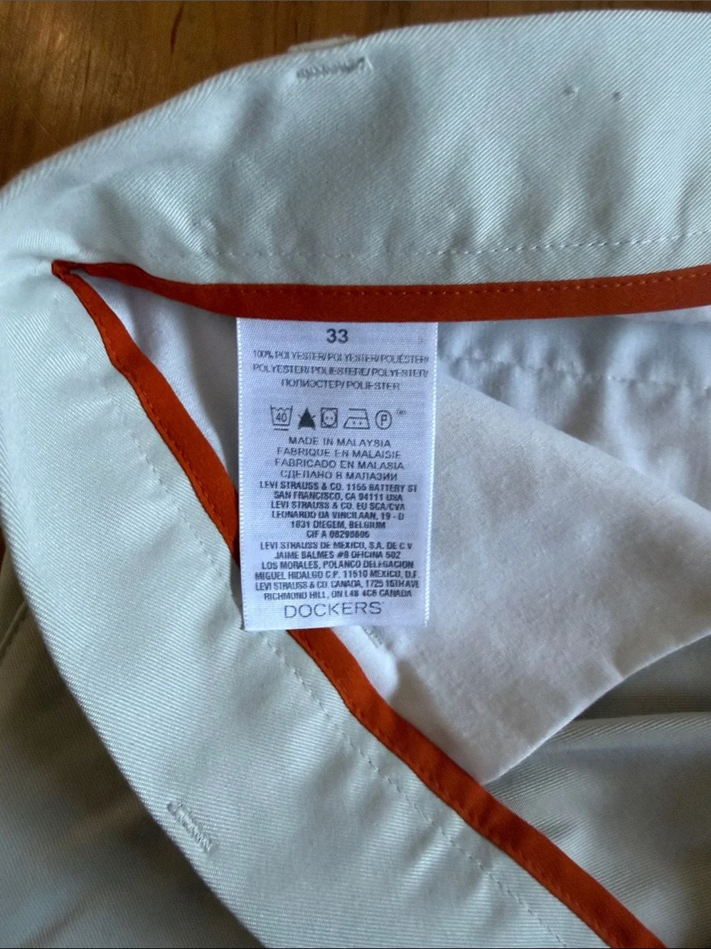 Dockers flat front